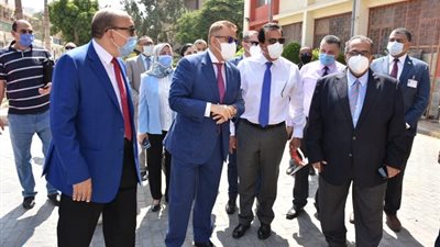 وزير التعليم العالي يتفقد امتحانات الفرق النهائية بتربية عين شمس