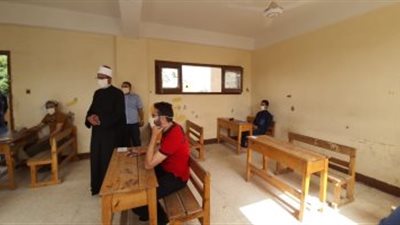  عاجل| طلاب الثانوية الأزهرية يؤدون امتحان مادة الاستاتيكا اليوم 