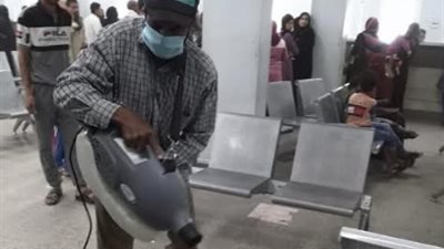 لمنع تفشى كورونا.. رش وتطهير مكاتب البريد المخصصة لصرف المعاشات بمركز سوهاج