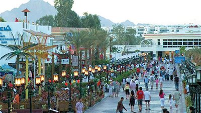 الإعلام الإيطالي : شرم والغردقة يستقبلان 33 رحلة سياحية دون إصابات بكورونا 