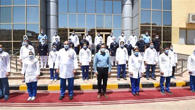 بالصور.. رئيس الوزراء يتفقد مستشفى أسوان بالصداقة المخصصة للعزل الصحي لمرضى 