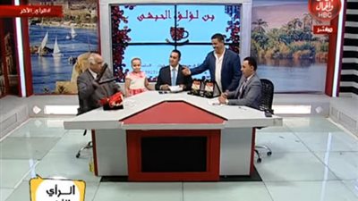 بالفيديو | تكريم محافظ سوهاج ونائبة ورئيس الجامعة ومساعد وزير الداخلية الأسبق 
