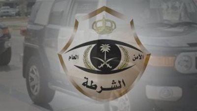 شرطة مكة تضبط مروجين للويسكى بحوزتهما 3452 زجاجة 