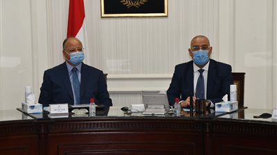 وزير الإسكان ومحافظ القاهرة يستعرضان مشروع تطوير كنيسة العذراء بالزيتون