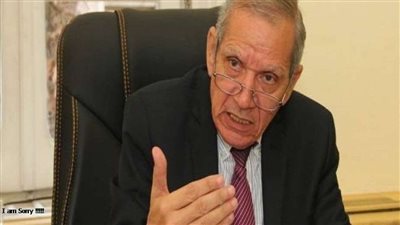 طلاب الدبلومات الفنية يؤدون امتحان اللغة العربية فى أول أيام الدور الأول