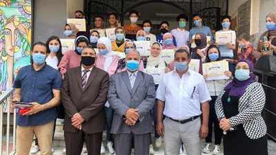 بالأسماء.. تعليم الإسماعيلية تكرم 23 طالبا أوائل الشهادة الإعدادية