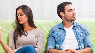 رسالة زوجية| زوجة تطلب إجازة لمدة أسبوع من المنزل وحتي 8 أغسطس.. والزوج : يحفظ لحين توفير البديل!