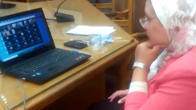  عميد ألسن عين شمس تشارك في مؤتمر 