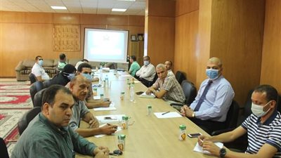 اجتماع لمديرى إدارات المراكز والوحدات ذات الطابع الخاص بجنوب الوادى