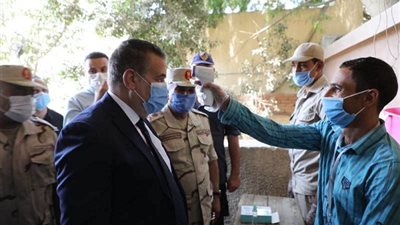 محافظ المنوفية يتفقد تمركز قوات التأمين ولجنة المعهد الدينى بالشهداء.. ويشدد بالإلتزام بالإجراءات الإحترازية حفاظاً على سلامة الناخبين