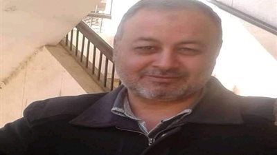 وفاة معلم اللغة الانجليزية محمد عزت