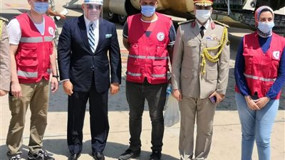     كوادر طبية من أساتذة كليات الطب المصرية تصل مقر المركز الطبي لجامعة بيروت العربية لتقديم الدعم للشعب اللبناني الشقيق