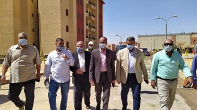 نائب وزير الإسكان يتفقد خطى المياه المغذيين للعاصمة الإدارية الجديدة 
