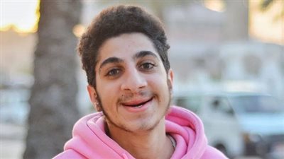 حكاية طالب رفضته تربية رياضية كفر الشيخ بسبب شكله.. أحمد عمر: مليش ذنب.. وعميد الكلية: هيكون مبدع في مكان تاني