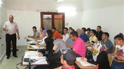 القبض على مدرس داخل شقة متلبسا باعطاء دروس خصوصية