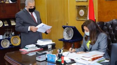 محافظ دمياط : خفض الحد الأدنى للقبول بمدارس التعليم الثانوى العام لـ243 درجة 