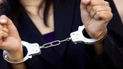 ربة منزل تتجرد من امومتها.. تقتل طفلها لقضاء ليلة حمراء فى منزل الزوجية مع عشيقها