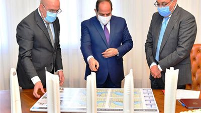  السيسى: استراتيجية الدولة تتضمن إقامة محطات معالجة و تحلية المياه بـ435 مليار جنيه 