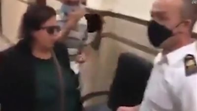 النيابة الادارية تحيل واقعة تعدى سيدة على ضابط شرطة بمقر محكمة مصر الجديدة الى التحقيق