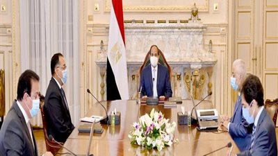 طارق شوقى يستعرض خطط العام الدراسى الجديد ودعم قدرات المعلمين وتأهيلهم امام الرئيس السيسى فى 8 معلومات