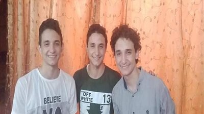 قصة كفاح 3 توائم يتفوقون بالثانوية العامة.. ويلتحقون بكليات الطب والهندسة والعلوم بطنطا