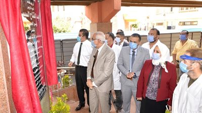 وزير التعليم العالى يفتتح مجمع العنايات المركزة بجامعة المنصورة