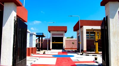 وزير الإسكان يعلن انتهاء مشروعي صرف صحي للمناطق الريفية بـ أولاد صقر