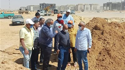 عبد المطلب ممدوح يشهد توصيل المياه لمباني الوزارات بالعاصمة الإدارية