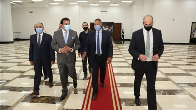 عبدالغفار يتفقد 