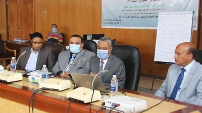 ختام فعاليات أولى دورات البرنامج التدريبي لتأهيل المراجعين الخارجيين بجامعة جنوب الوادي 