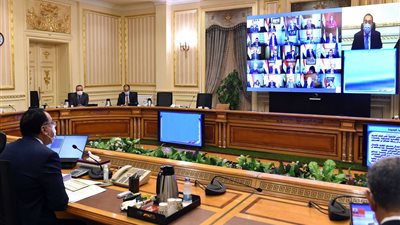 رئيس الوزراء يتابع موقف إعداد الاشتراطات البنائية الجديدة وإجراءات وقف مخالفات البناء