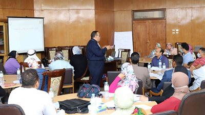 بدء فعاليات دورة استراتيجيات التدريس لكليات ومعاهد التعليم العالي بجامعة جنوب الوادي