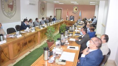 مجلس جامعة سوهاج يناقش استعدادات العام الدراسي الجديد ويمنح ٤٥ درجة دكتوراه وماجستير