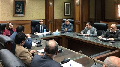 نائب محافظ سوهاج يترأس اجتماع لجنة مراجعة تراخيص أعمال البناء