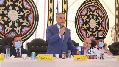 محافظ سوهاج ومدير الأمن يشهدان صلح أبناء العمومة من عائلة 