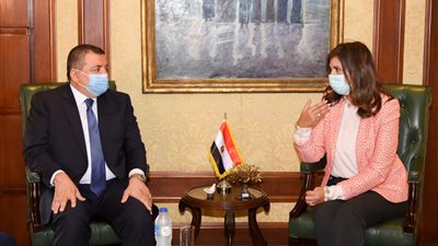وزيرة الهجرة تستقبل وزير الإعلام وأمين 