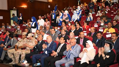 رئيس جامعة جنوب الوادي يشهد احتفالات محافظة قنا بذكرى انتصارات اكتوبر