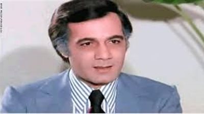 وفاة الفنان محمود ياسين عن عمر يناهز الـ 79 عاما