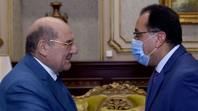 رئيس الوزراء يزور مقر مجلس الشيوخ لتهنئة المستشار عبد الوهاب عبد الرازق رئيس مجلس الشيوخ