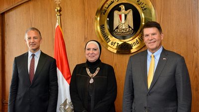 نيفين جامع: اهتمام كبير من القيادة السياسية في البلدين بتحقيق نقلة نوعية في مستوى العلاقات الاقتصادية المشتركة لزيادة معدلات التجارة البينية والاستثمارات الامريكية في مصر