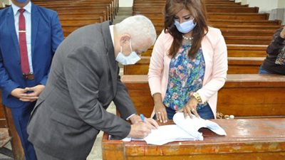 وزير التربية والتعليم يدلي بصوته في انتخابات مجلس النواب