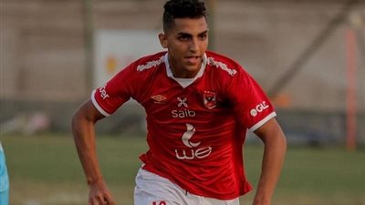 نجم وسط شباب الاهلى مفاجأة موسيمانى امام طلائع الجيش