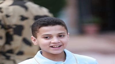 نجل الشهيد البطل احمد منسي في أول يوم دراسي له بالمدرسة الدولية بالأكاديمية العربية للعلوم.. صور