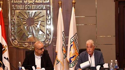 وزير الإسكان ومحافظ جنوب سيناء يفتتحان 60 منزلاً بدوياً  بمدينة طور سيناء