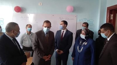 بالصور.. محافظ كفر الشيخ ونائب المحافظ ووكيل الوزارة يفتتحون مدرسة بقرية وينهون معاناة التلاميذ 
