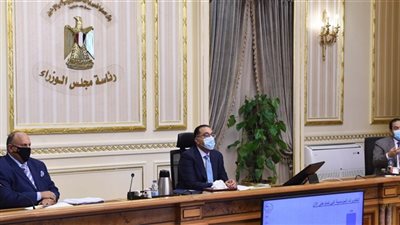 مجلس الوزراء : تطبيق غرامة 4 آلاف جنيه على مخالفى ارتداء الكمامة فى الأماكن المغلقة والمواصلات العامة