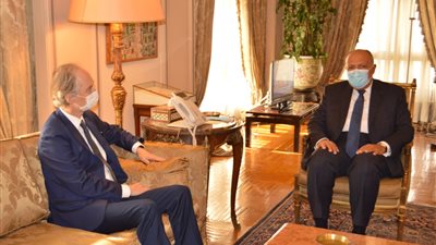 وزير الخارجية يلتقي مبعوث الأمم المتحدة الخاص إلى سوريا