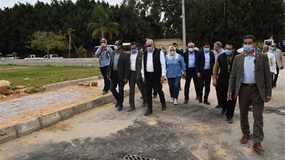 وزير الإسكان يتابع إجراءات مواجهة الأمطار والسيول بموسم الشتاء بمدينة القاهرة الجديدة