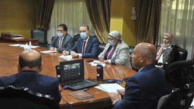 وزير النقل يستعرض الفرص الاستثمارية في مجالات النقل المختلفة أمام 40 بنك وشركة اوروبية ومصرية 