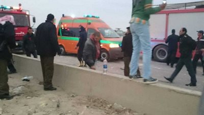 عاجل.. التفاصيل الكاملة بشأن اصطدام اتوبيس مدرسة بعمود انارة